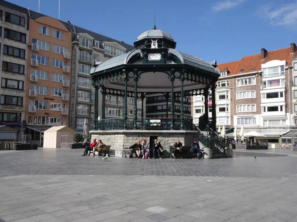 Luxury Apartment With Free Parking Oostende Exteriör bild